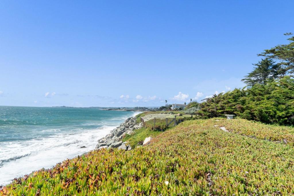 main property photo 74