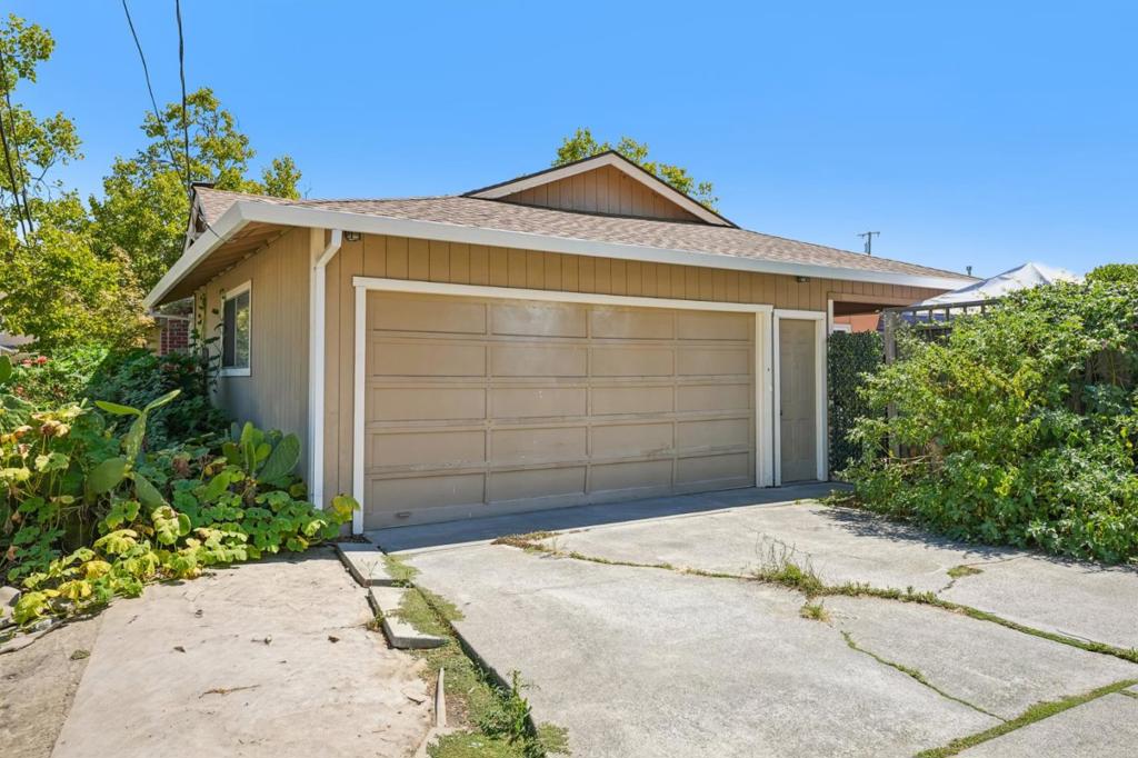 main property photo 63