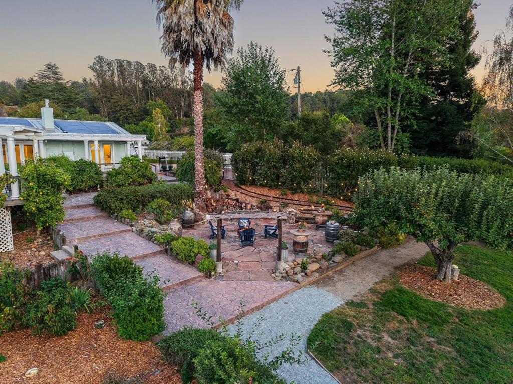 main property photo 11