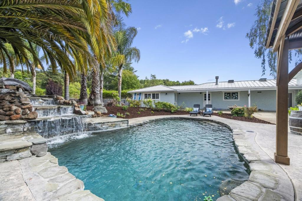 main property photo 75