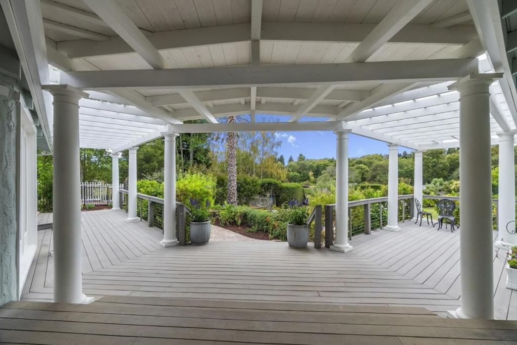 main property photo 81