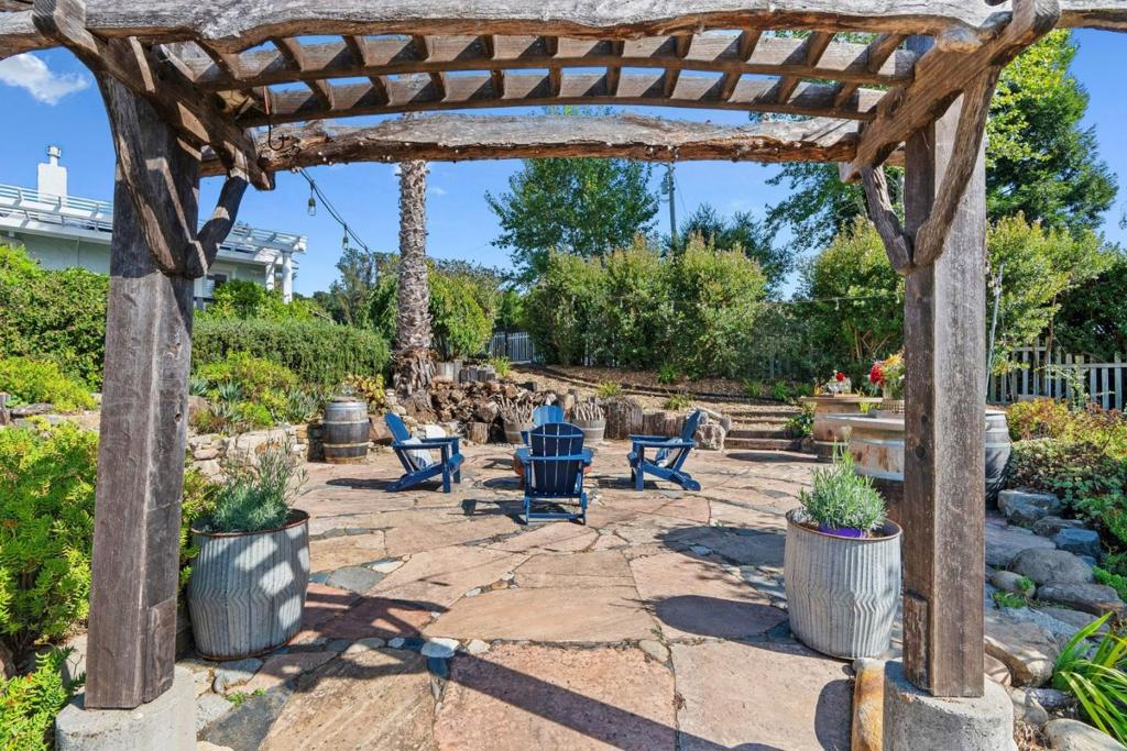 main property photo 84