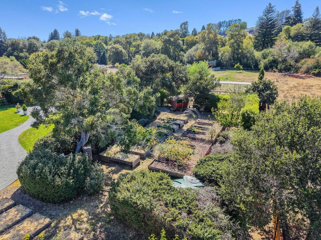 main property photo 88
