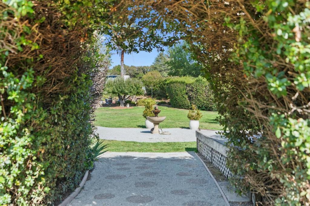main property photo 94