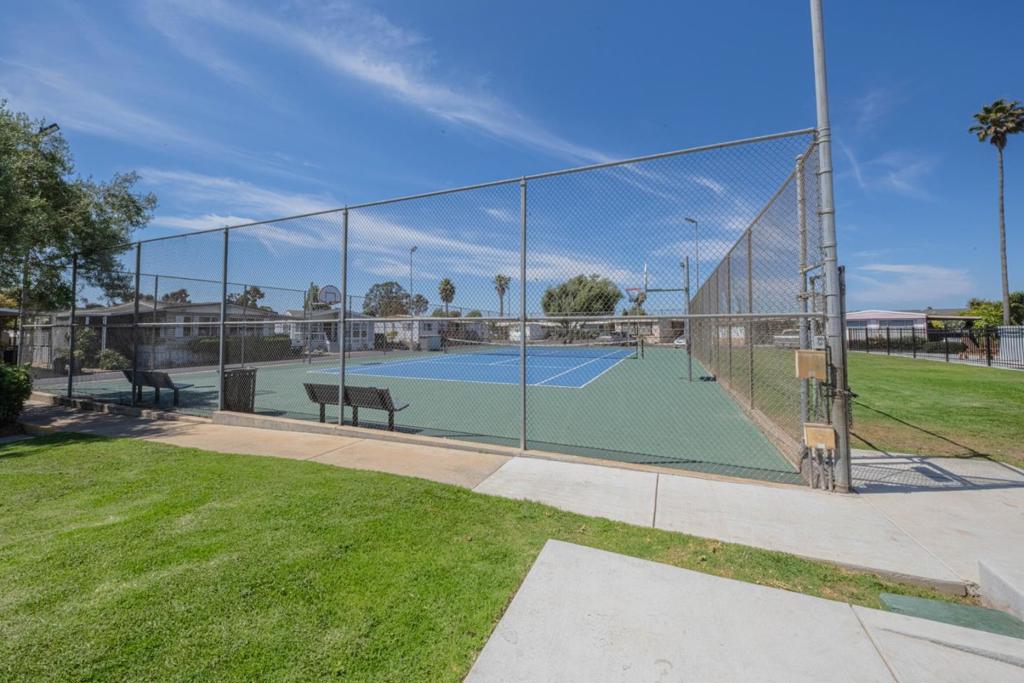 main property photo 28