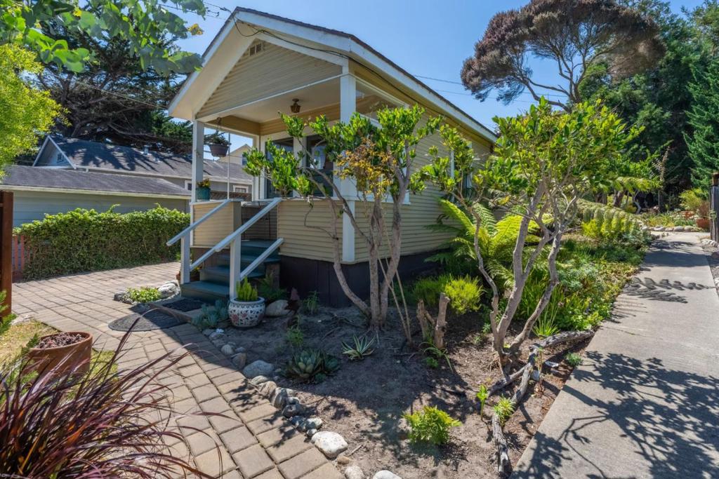 main property photo 17