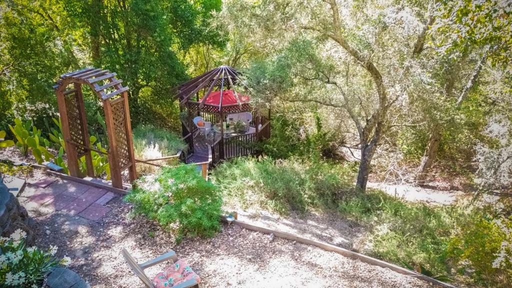 main property photo 65