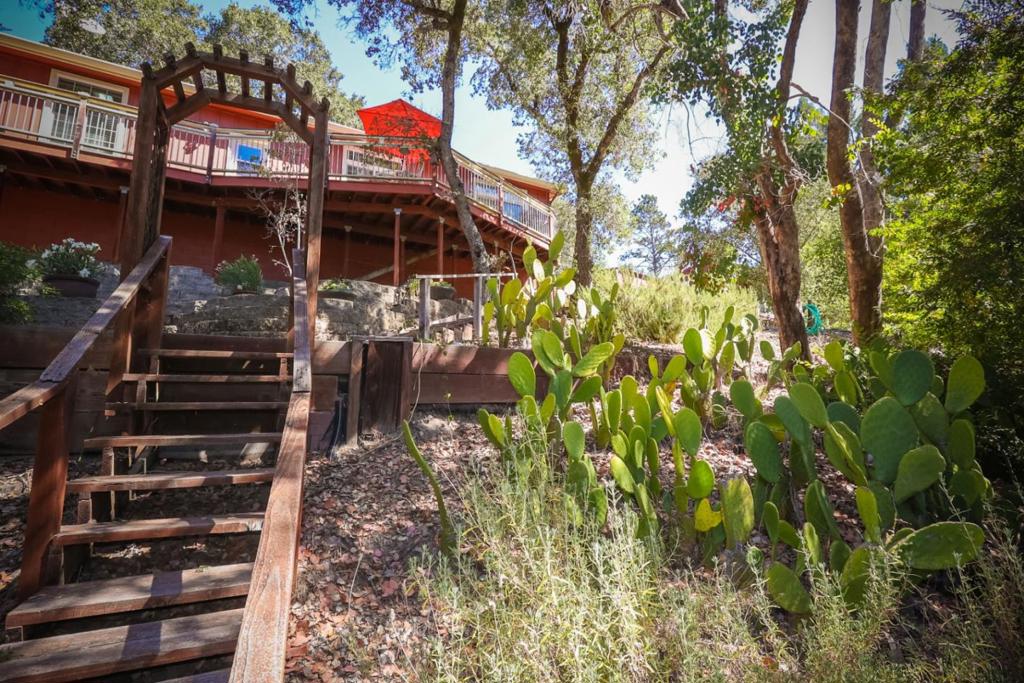 main property photo 66