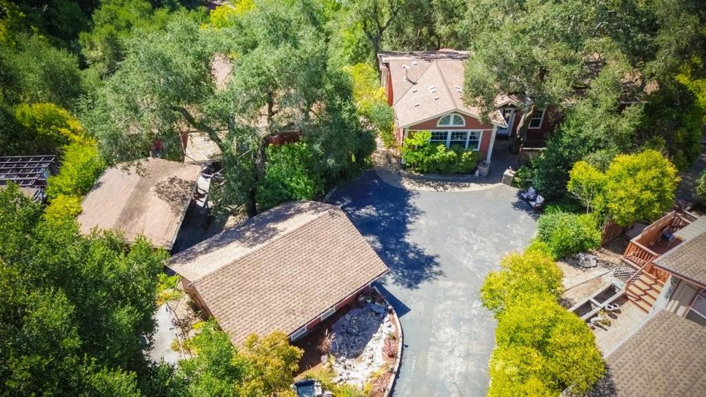 main property photo 78