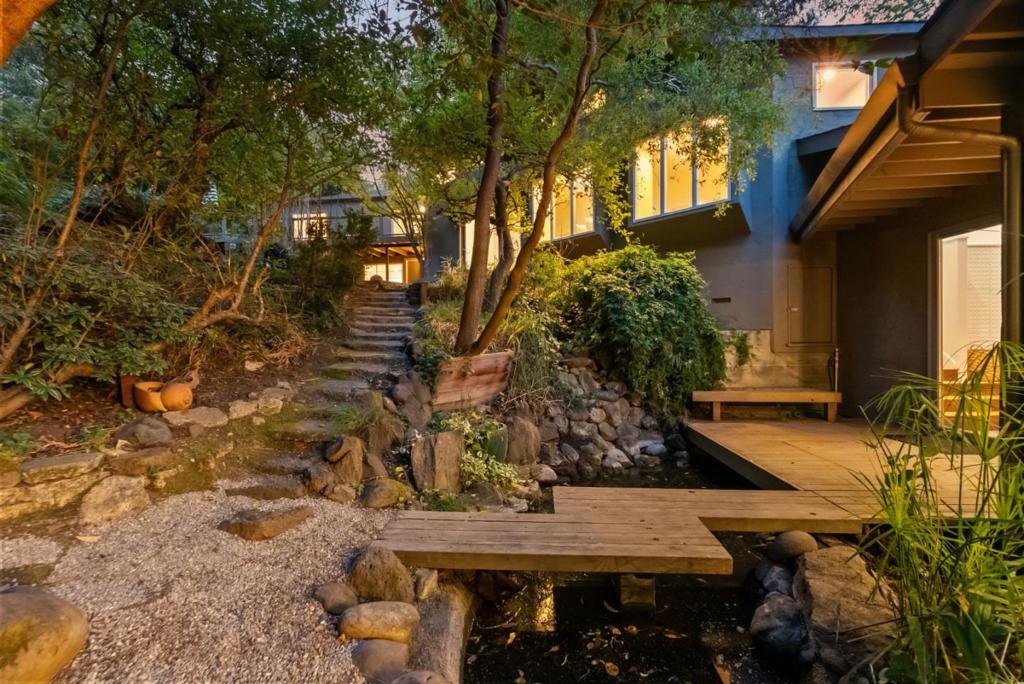 main property photo 60