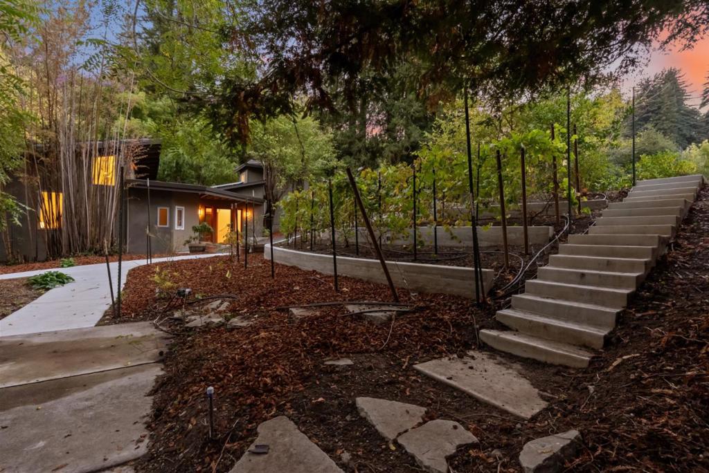 main property photo 86