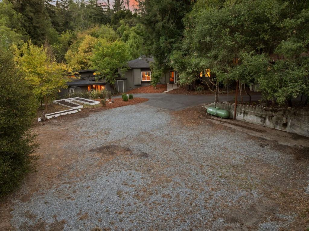 main property photo 93