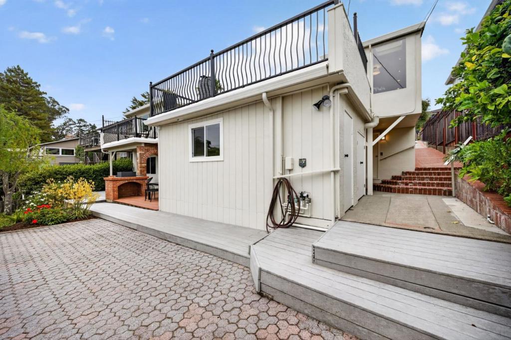 main property photo 58