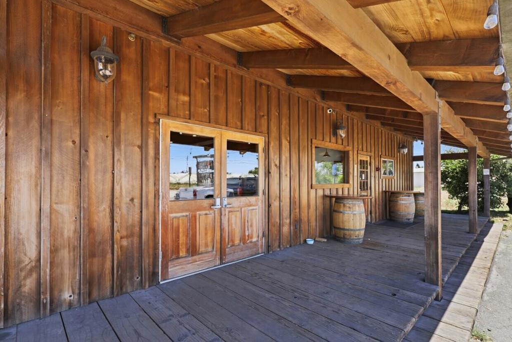 main property photo 30