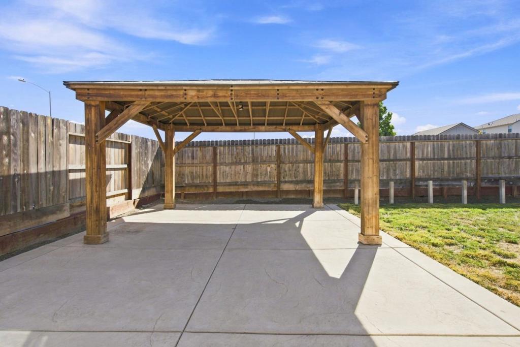 main property photo 72