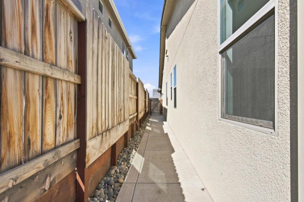 main property photo 82