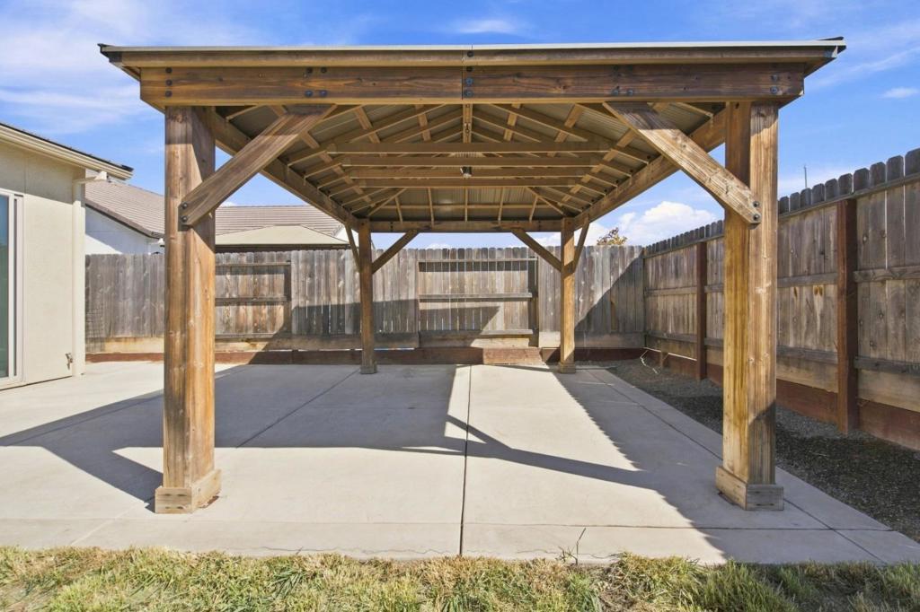 main property photo 87