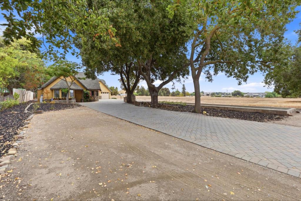 main property photo 58