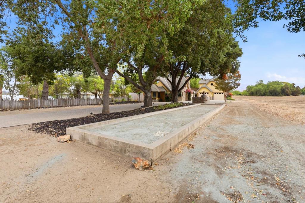 main property photo 60