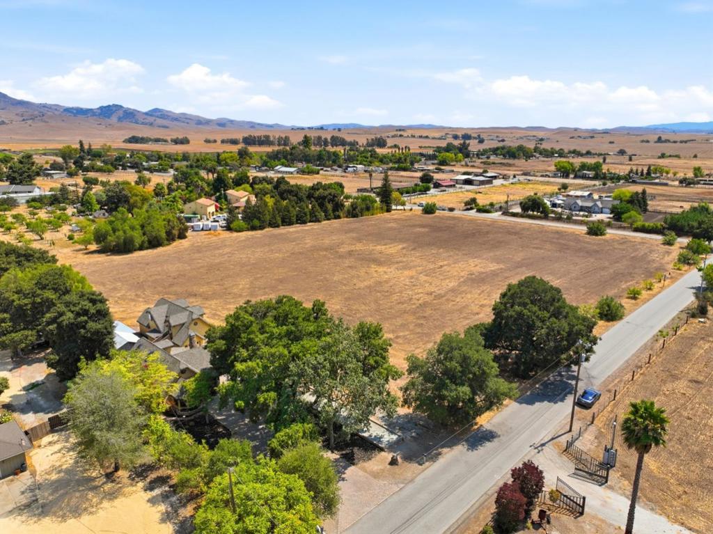 main property photo 66