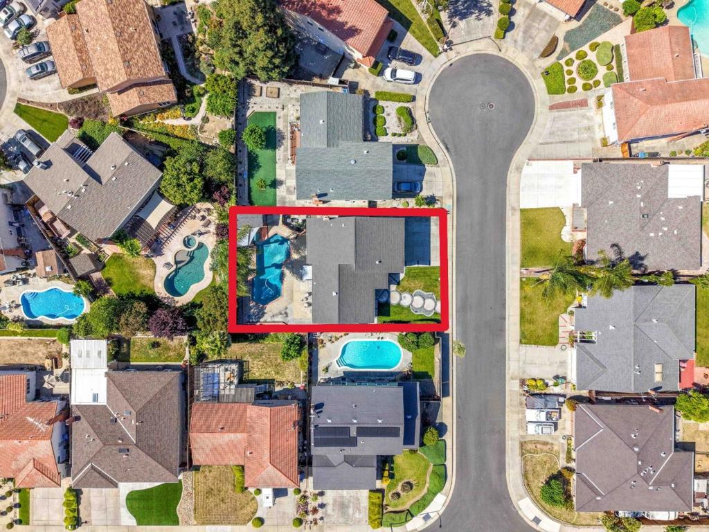 main property photo 46