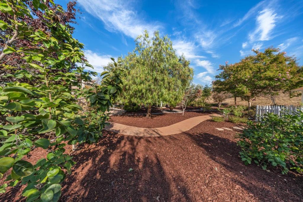 main property photo 89