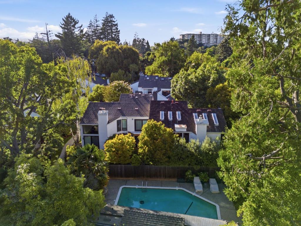 main property photo 60