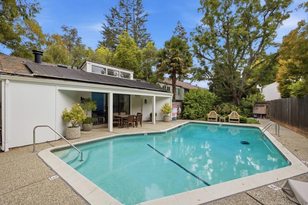 main property photo 62