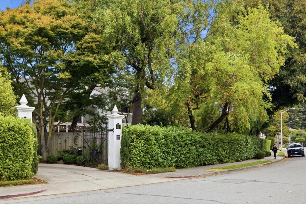 main property photo 65