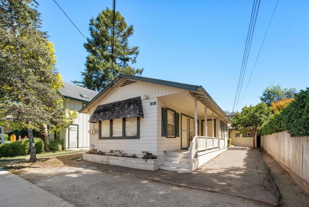 main property photo 29