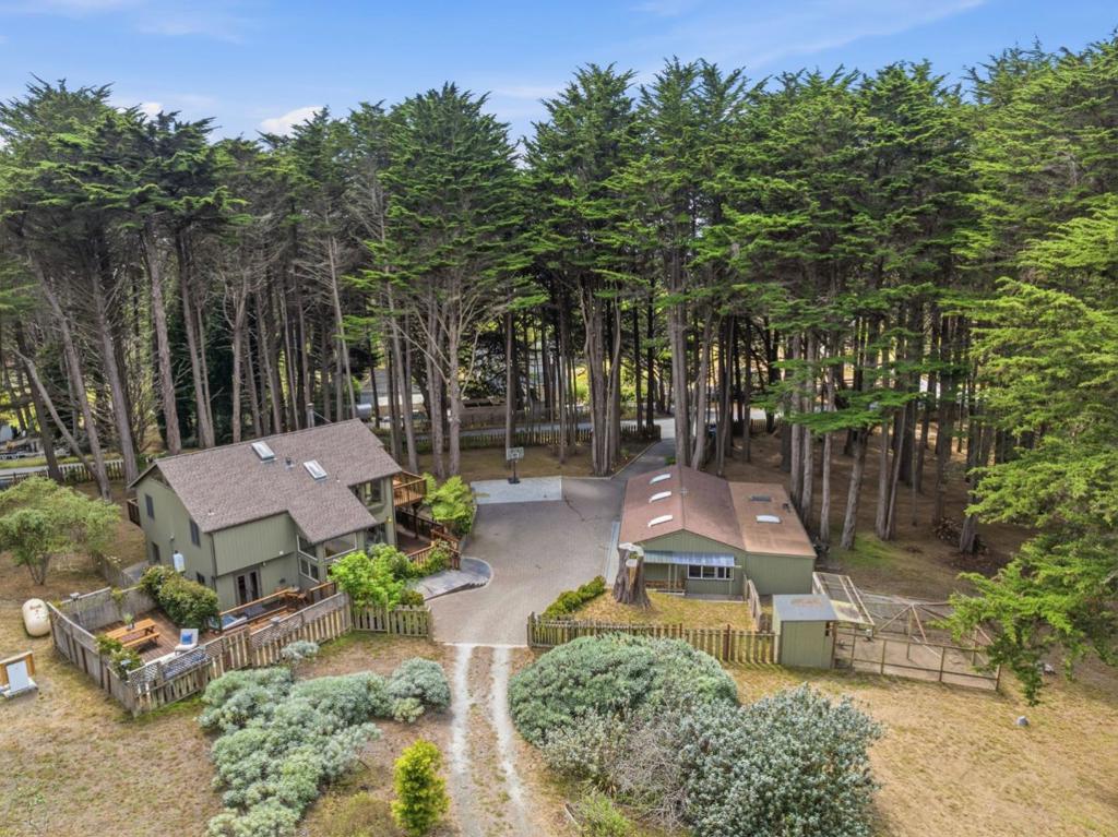 main property photo 67