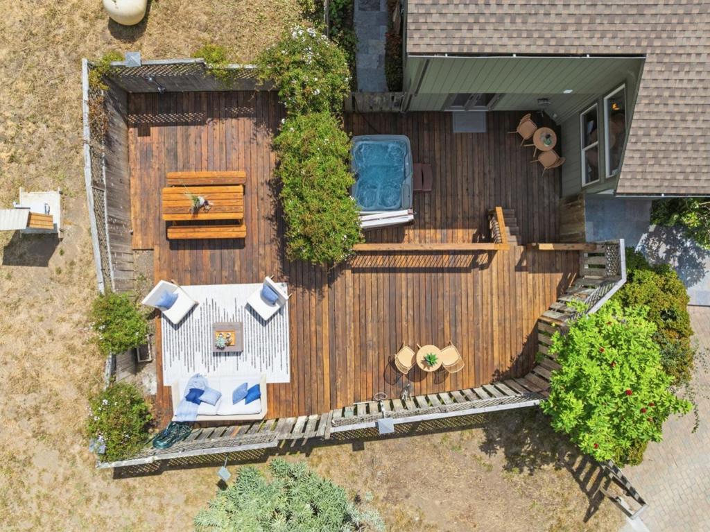 main property photo 68