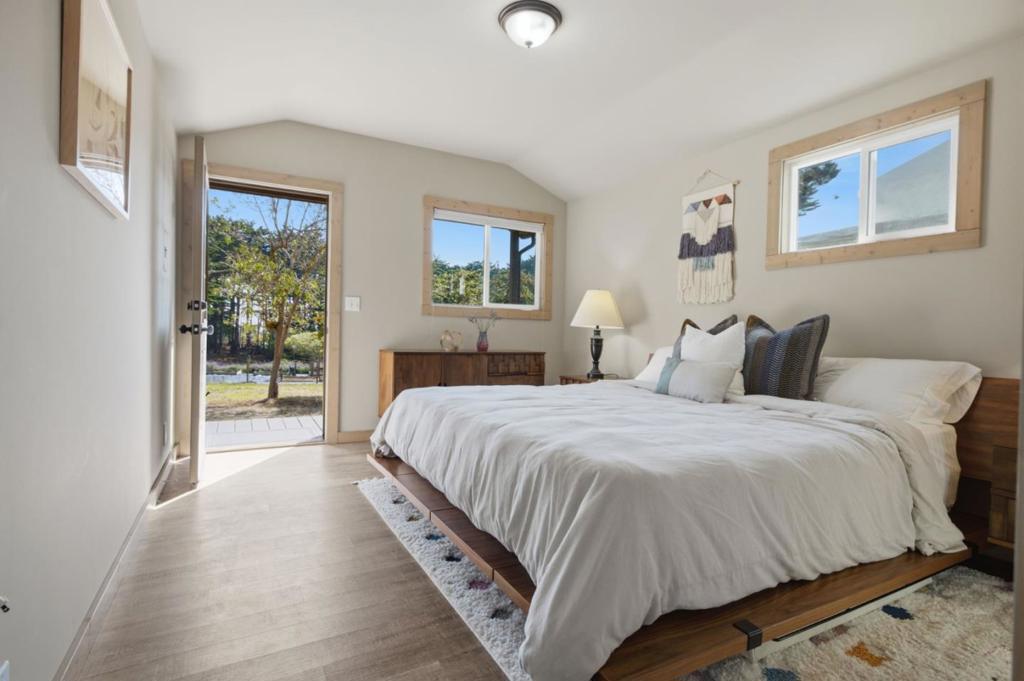 main property photo 75