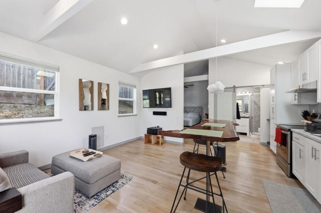 main property photo 103