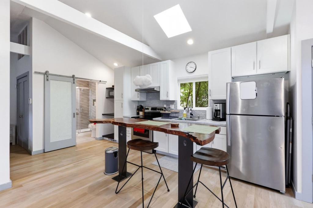 main property photo 105