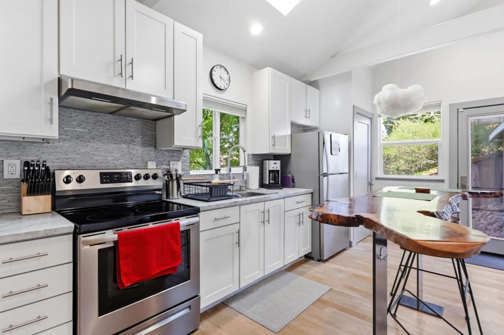 main property photo 108