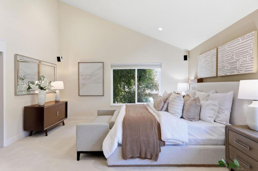main property photo 78