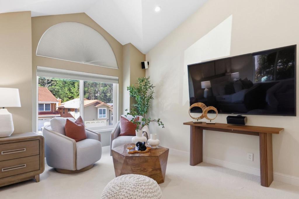 main property photo 79