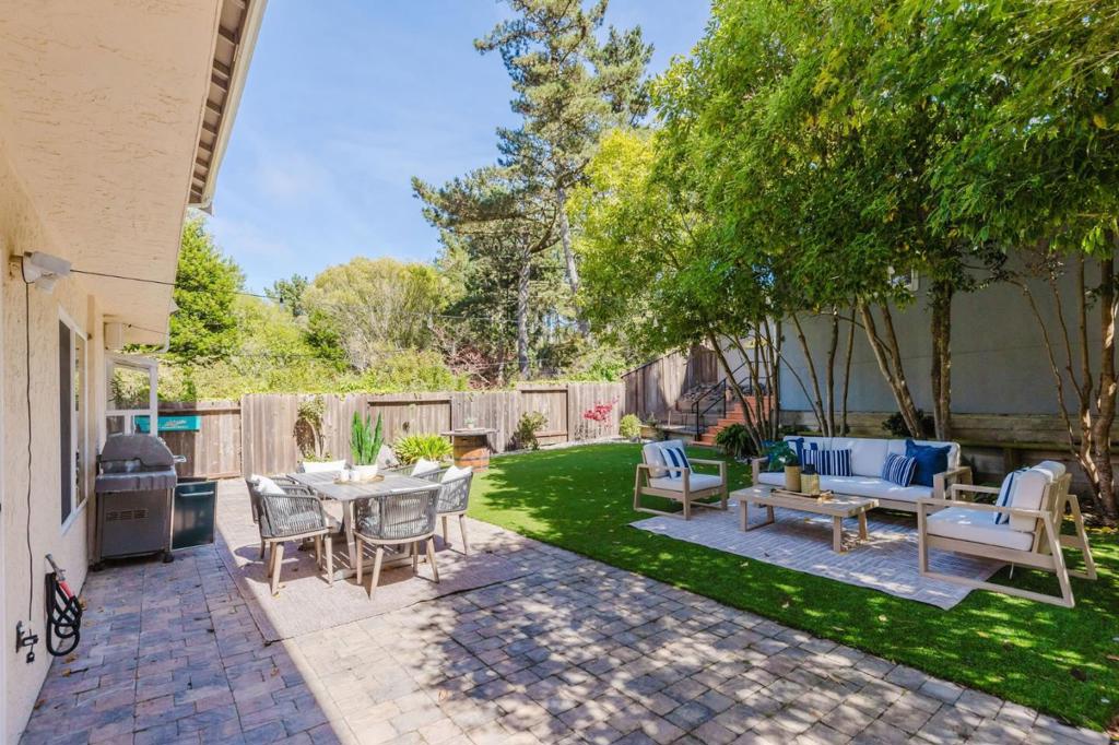 main property photo 90