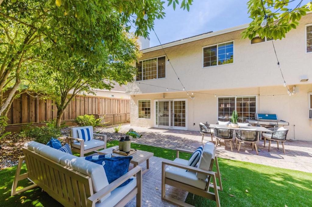 main property photo 94