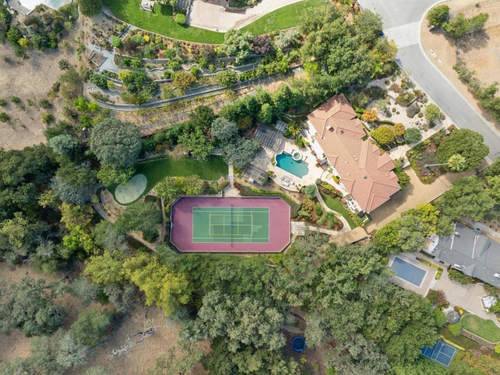 main property photo 50