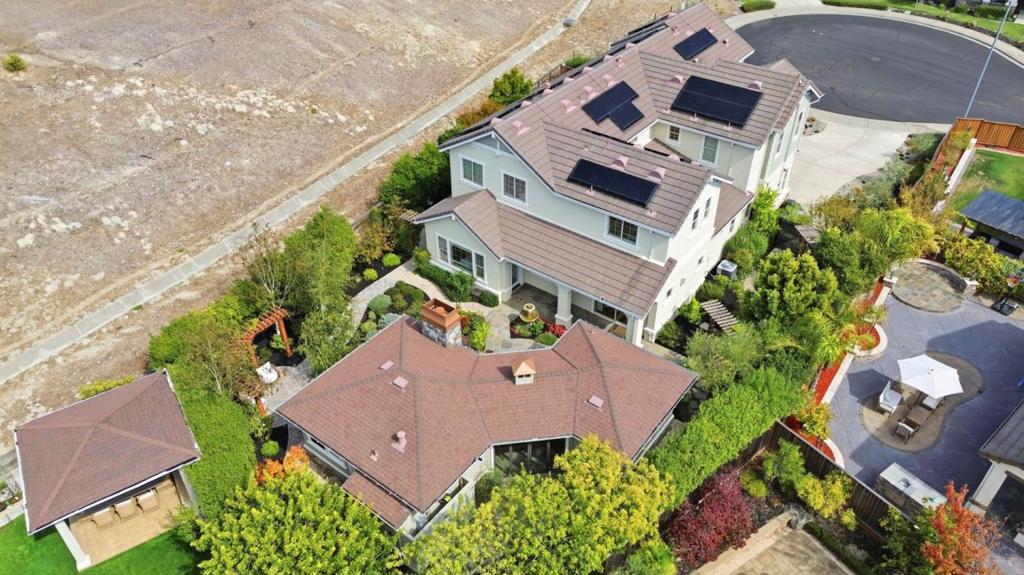main property photo 64