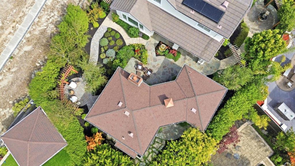 main property photo 65