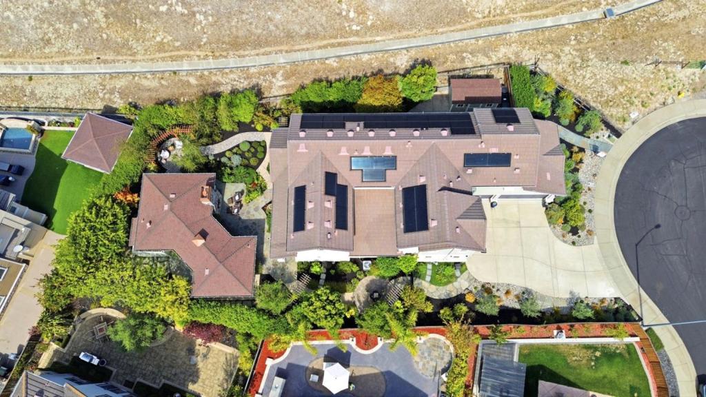main property photo 68