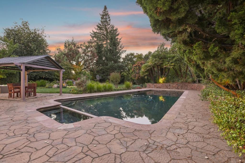 main property photo 61