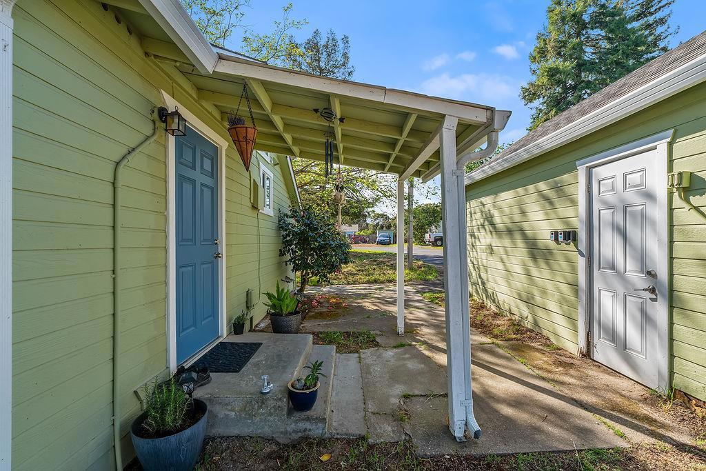 main property photo 54