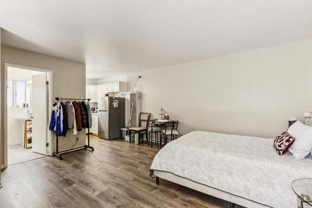 main property photo 58