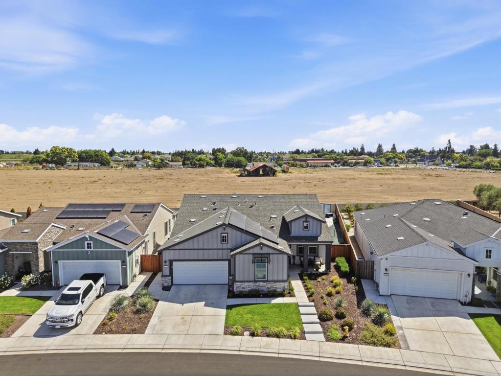 main property photo 67