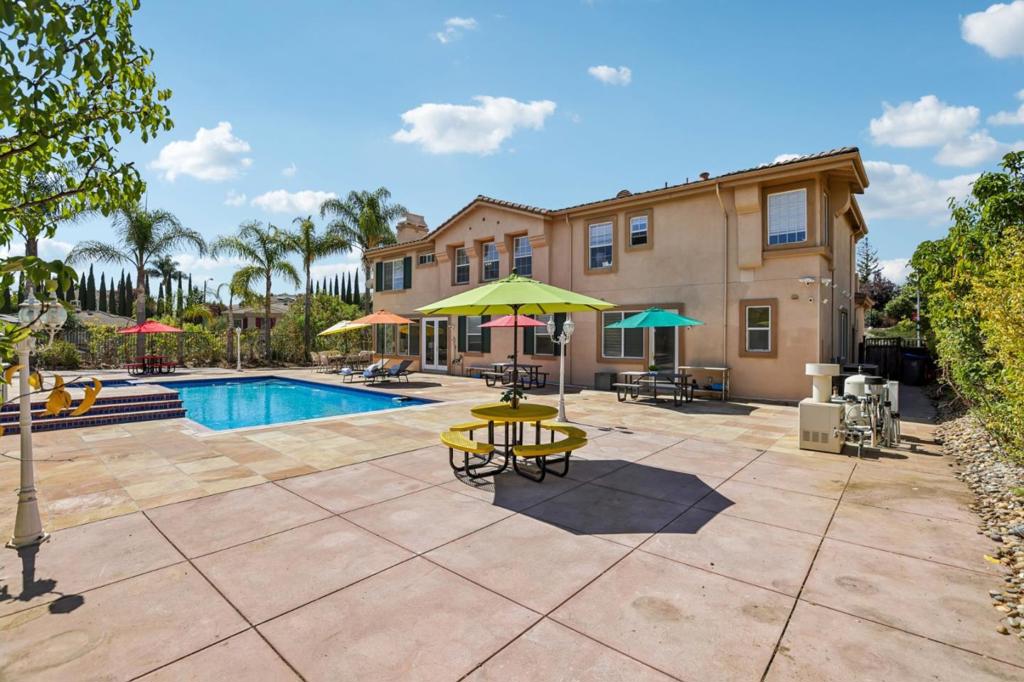 main property photo 66