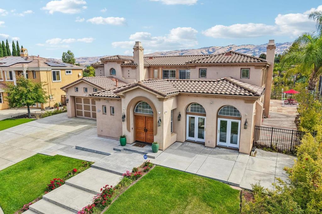 main property photo 70